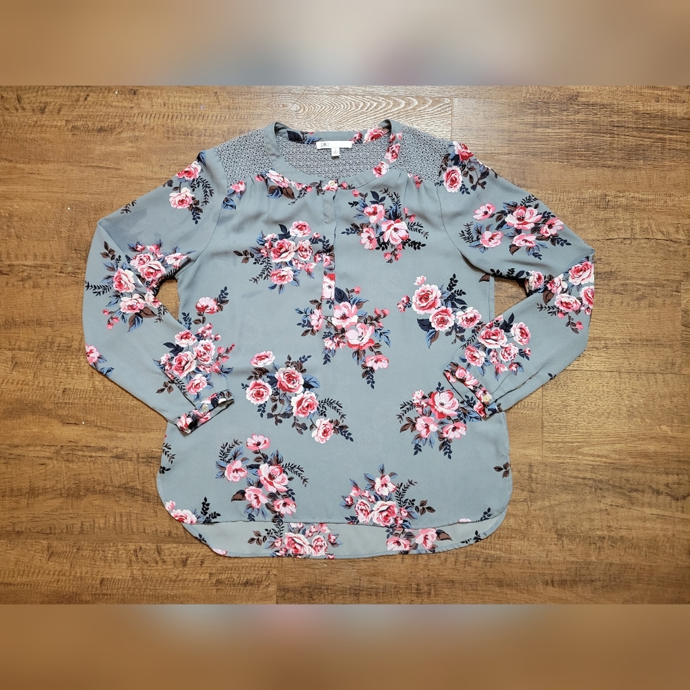 FREE W BUNDLE DR2 by Daniel Rainn floral blouse